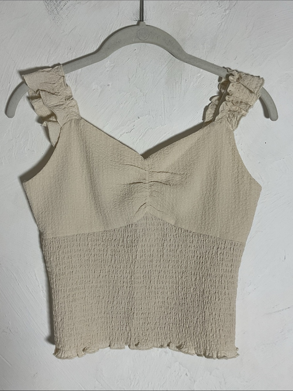 Francesca’s Blue Rain Beige Tatiana Crinkle Smocked Ruffle Tank Top Size M